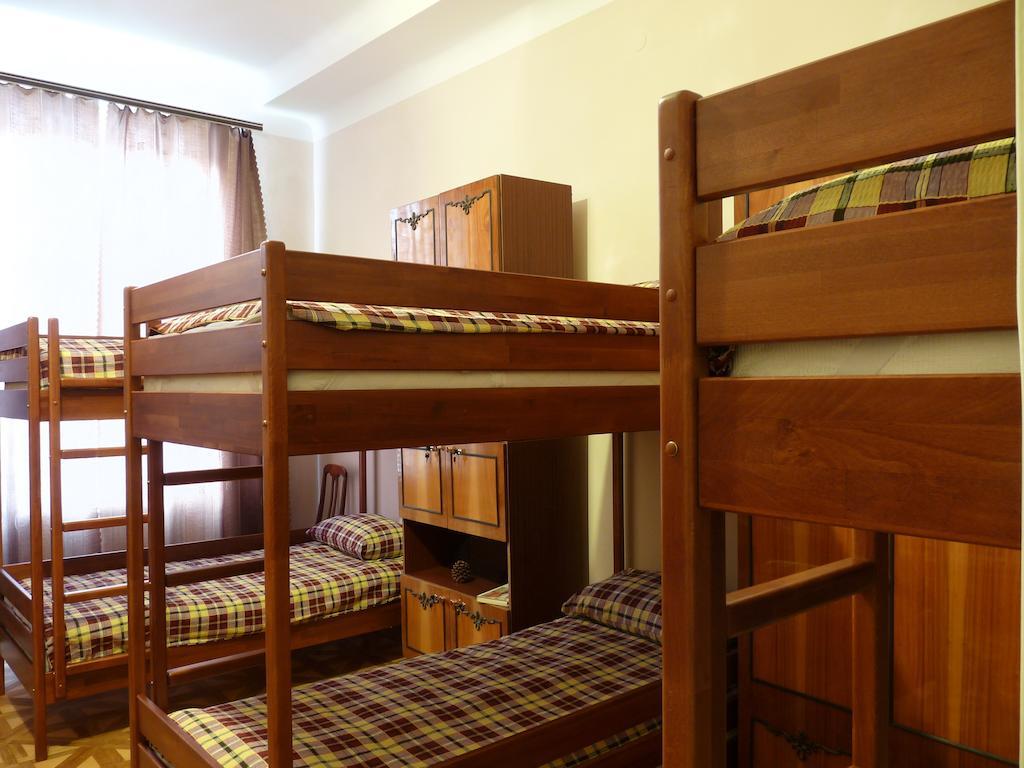 Voyager Hostel Лвив Стая снимка
