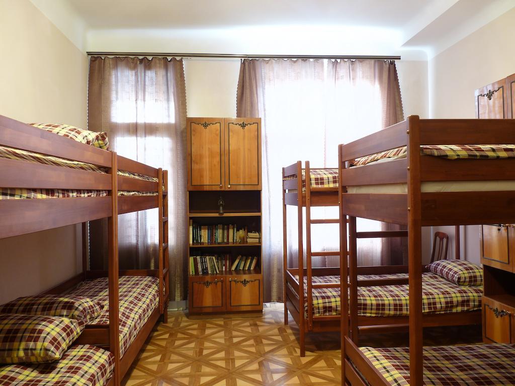 Voyager Hostel Лвив Стая снимка