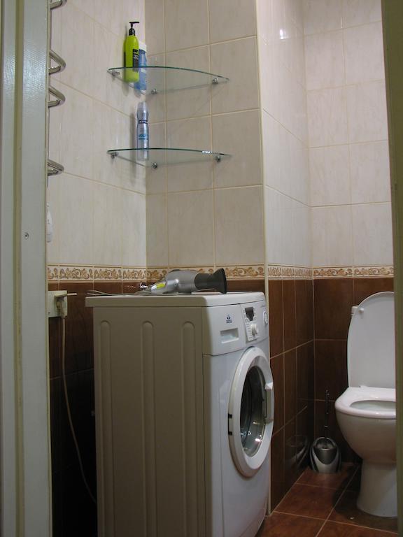 Voyager Hostel Лвив Екстериор снимка